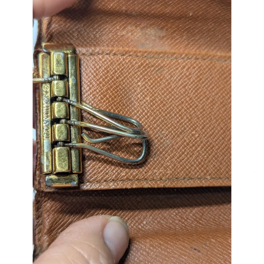 Louis Vuitton Monogram 4 Key Holder Multicles Case‎